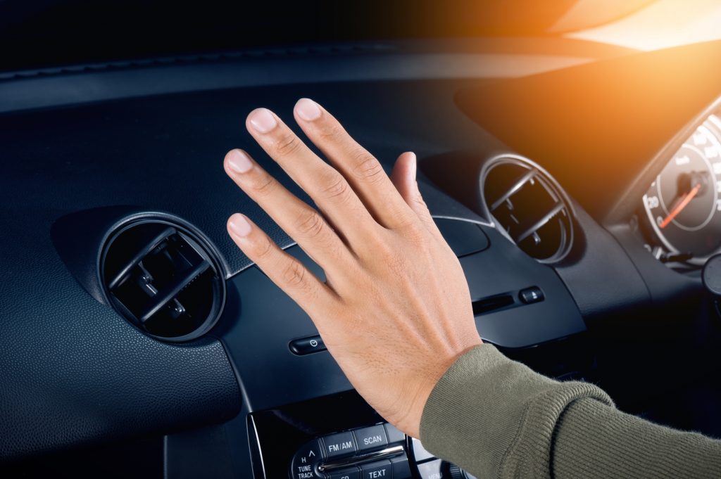 Ar condicionado automotivo
