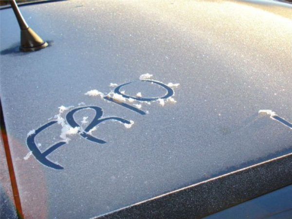 Read more about the article Cuidados com o carro no frio